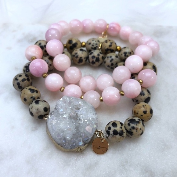 🎉5XHP🎉 Dalmatian Druzy Stretch Bracelet - Picture 3 of 5
